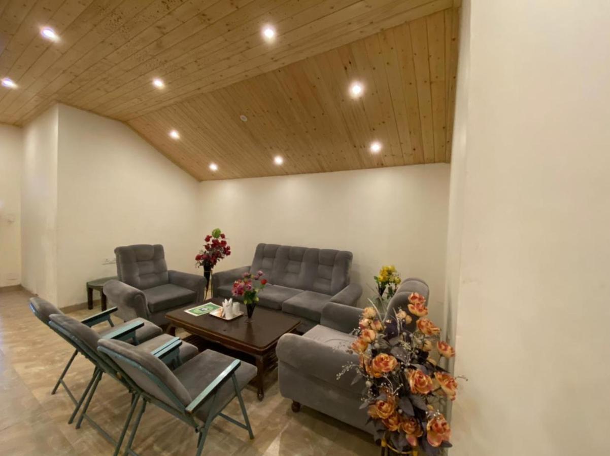Hotel Hadimba - In City Center Manāli Екстериор снимка