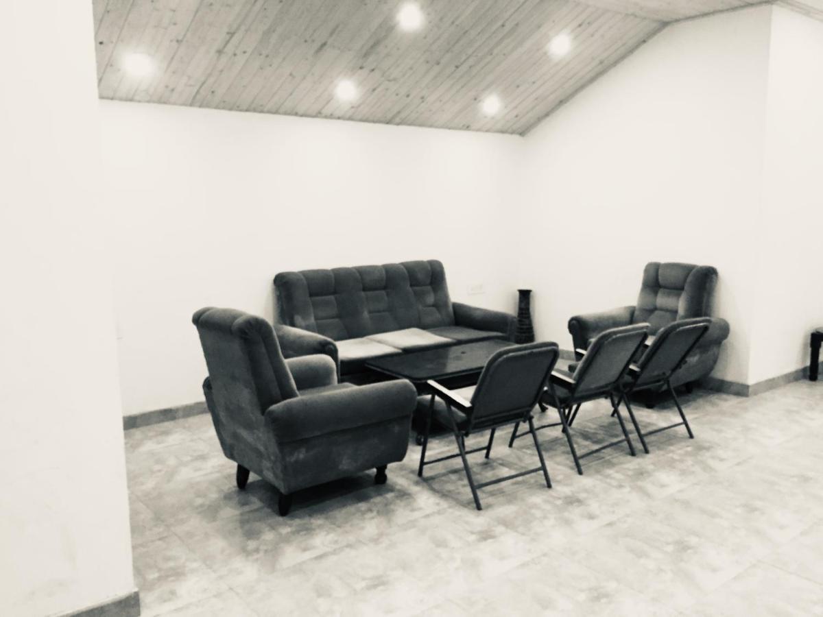 Hotel Hadimba - In City Center Manāli Екстериор снимка